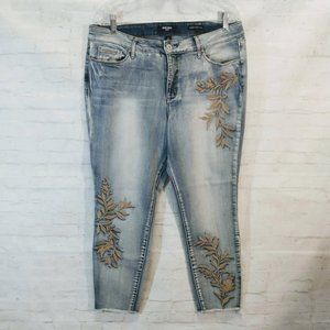 Nine West Skinny Jeans w/Embroidered Leaf Design Size 14